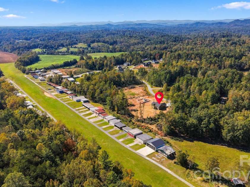 2151 Piper Ridge Drive, Lenoir, NC 28645.  MLS# CAR4433320, YatesRealty ID 56975. 