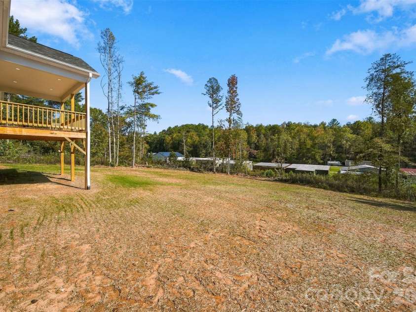 2151 Piper Ridge Drive, Lenoir, NC 28645.  MLS# CAR4433320, YatesRealty ID 56975. 