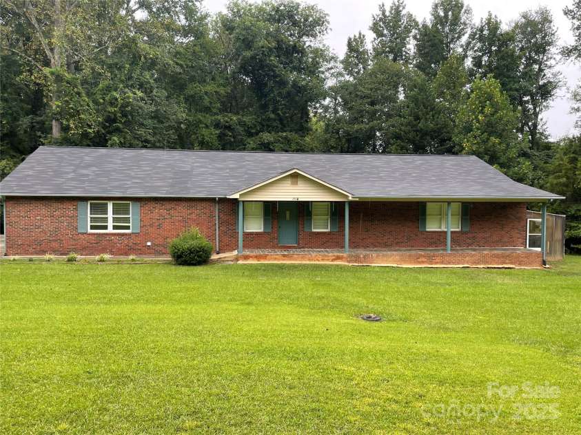 281 Schoolside Drive, Rock Hill, SC 29730.  MLS# CAR4288463, YatesRealty ID 5698. 