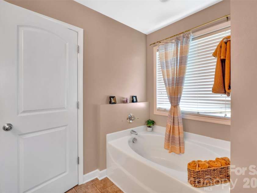 392 Lone Tree Lane, Clover, SC 29710.  MLS# CAR4433235, YatesRealty ID 56980. 
