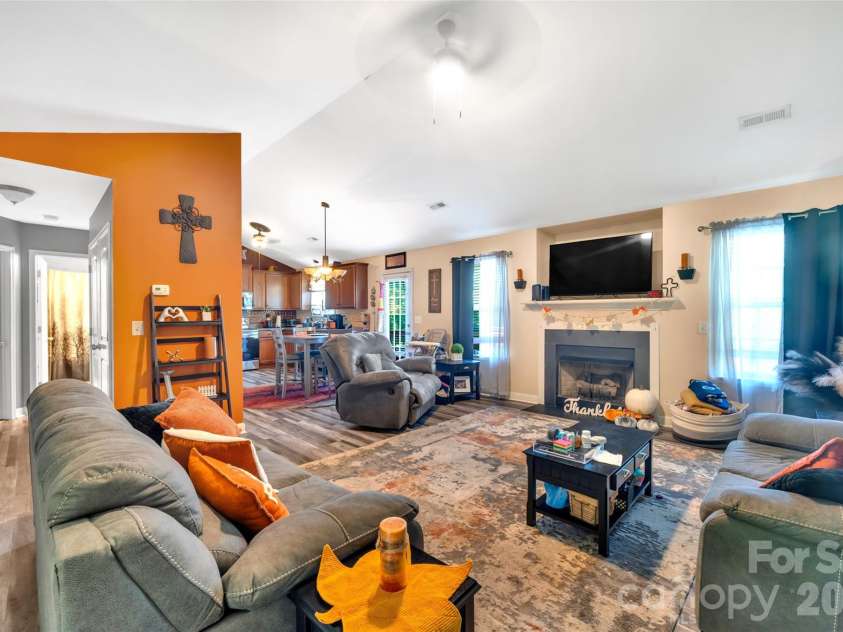 392 Lone Tree Lane, Clover, SC 29710.  MLS# CAR4433235, YatesRealty ID 56980. Main Level Living Room
