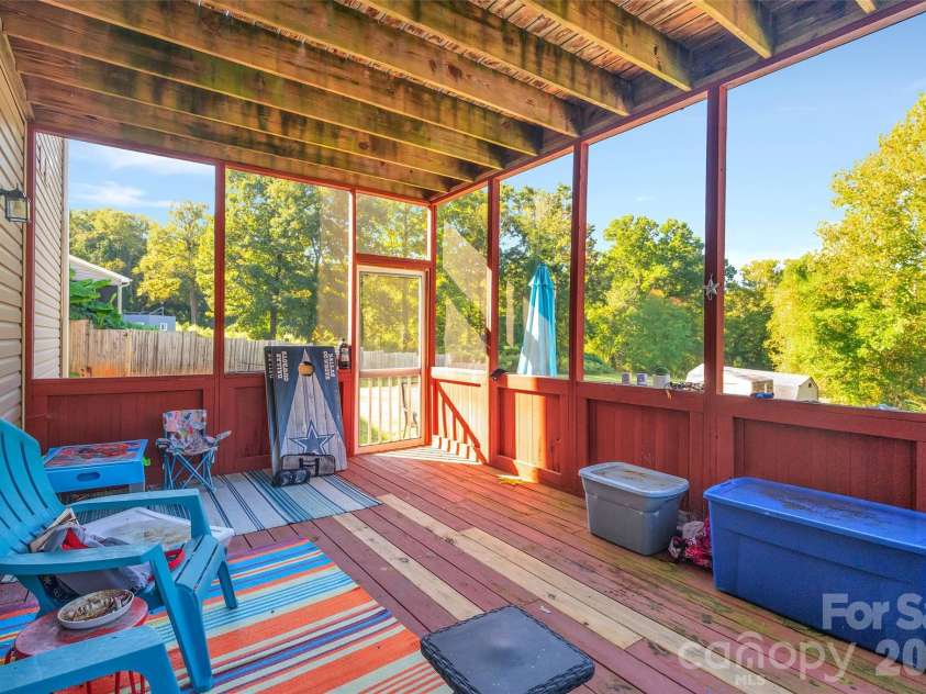392 Lone Tree Lane, Clover, SC 29710.  MLS# CAR4433235, YatesRealty ID 56980. Screened in Porch