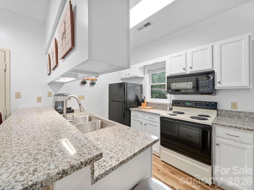 2521 Wolf Laurel Road, Mars Hill, NC 28754.  MLS# CAR4432909, YatesRealty ID 56984. 