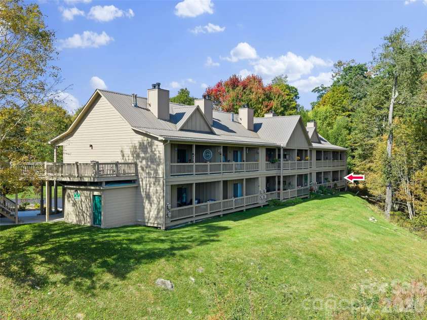 2521 Wolf Laurel Road, Mars Hill, NC 28754.  MLS# CAR4432909, YatesRealty ID 56984. 