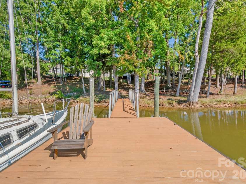 25502 Seagull Drive, Lancaster, SC 29720.  MLS# CAR4432495, YatesRealty ID 56987. 