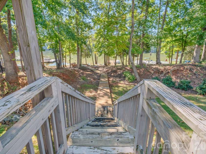 25502 Seagull Drive, Lancaster, SC 29720.  MLS# CAR4432495, YatesRealty ID 56987. 