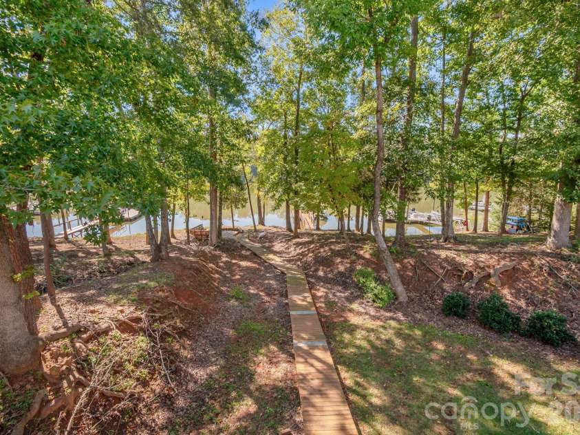 25502 Seagull Drive, Lancaster, SC 29720.  MLS# CAR4432495, YatesRealty ID 56987. 