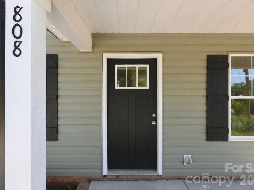 808 4th Street, Albemarle, NC 28001.  MLS# CAR4432385, YatesRealty ID 56988. 