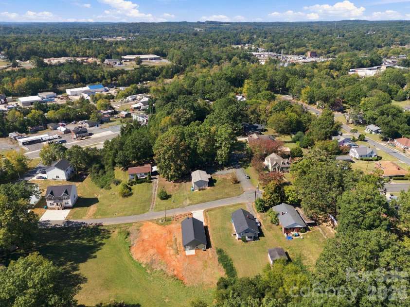 808 4th Street, Albemarle, NC 28001.  MLS# CAR4432385, YatesRealty ID 56988. 