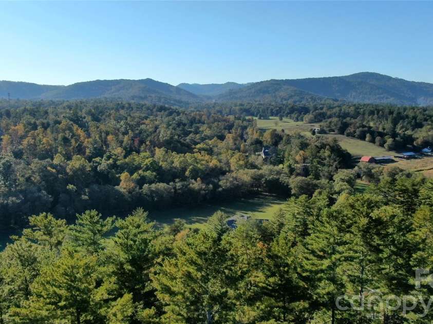 52 Enochs Way Way, Fletcher, NC 28732.  MLS# CAR4432358, YatesRealty ID 56989. Cane Creek Valley