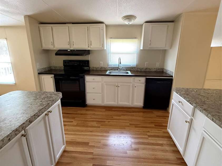 2423 Stones Throw Court, Lenoir, NC 28645.  MLS# CAR4333338, YatesRealty ID 5699. Kitchen 