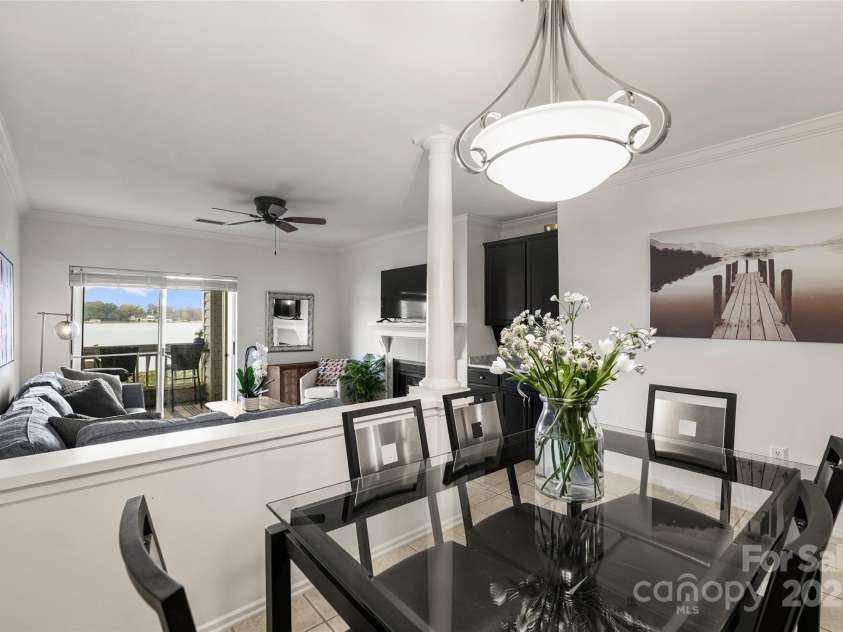 907 Southwest Drive, Davidson, NC 28036.  MLS# CAR4201884, YatesRealty ID 5699. 