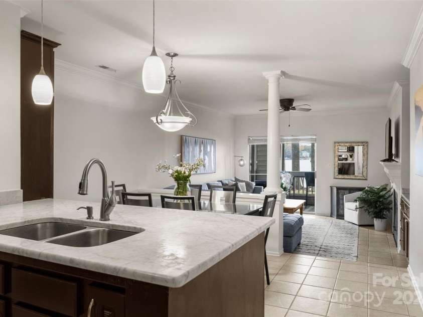 907 Southwest Drive, Davidson, NC 28036.  MLS# CAR4201884, YatesRealty ID 5699. 