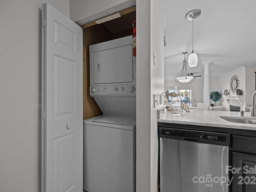 907 Southwest Drive, Davidson, NC 28036.  MLS# CAR4312461, YatesRealty ID 5699. Laundry closet