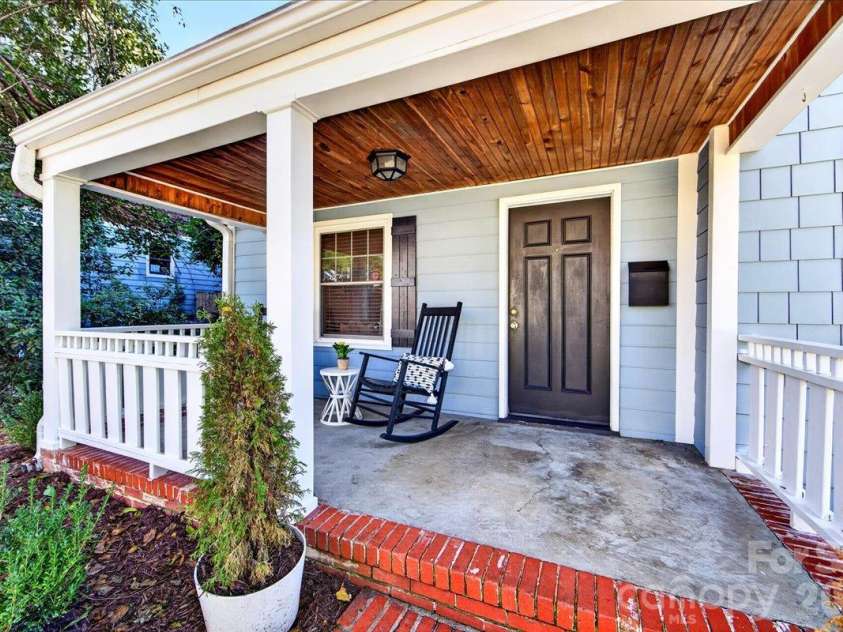 2814 Virginia Avenue, Charlotte, NC 28205.  MLS# CAR4432072, YatesRealty ID 56991. 