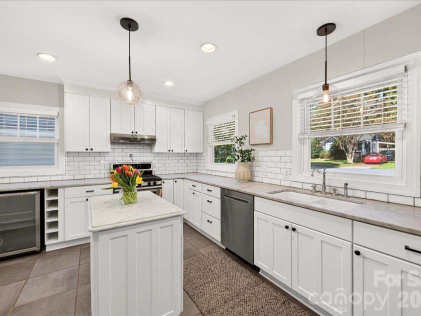 2814 Virginia Avenue, Charlotte, NC 28205.  MLS# CAR4432072, YatesRealty ID 56991. 