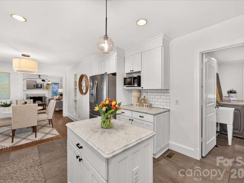 2814 Virginia Avenue, Charlotte, NC 28205.  MLS# CAR4432072, YatesRealty ID 56991. 