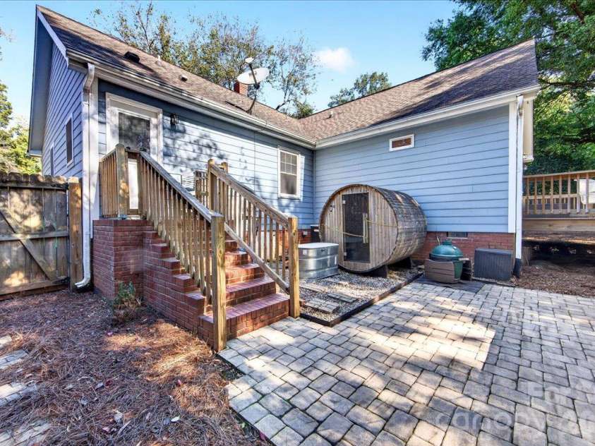 2814 Virginia Avenue, Charlotte, NC 28205.  MLS# CAR4432072, YatesRealty ID 56991. 