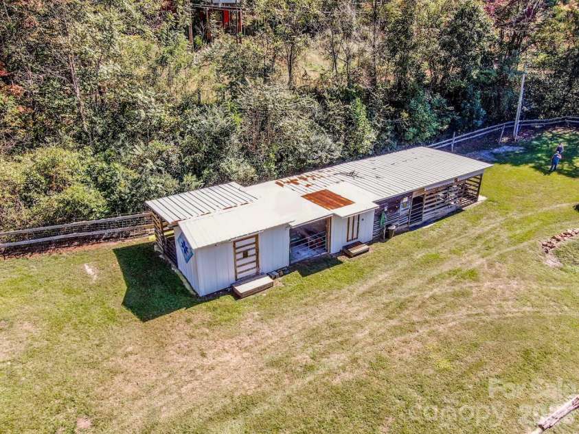 206 Mitchell Trail Road, Statesville, NC 28625.  MLS# CAR4432111, YatesRealty ID 56992. 