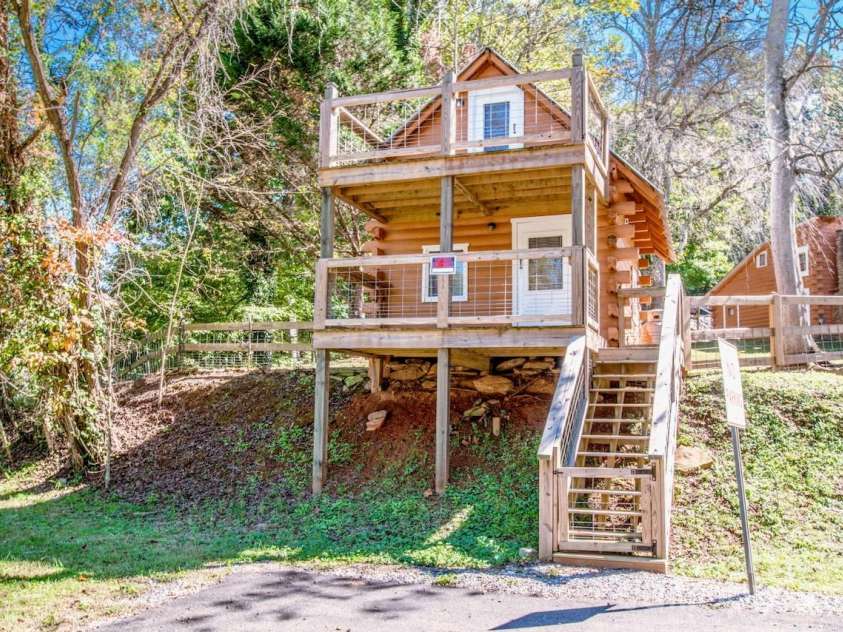 206 Mitchell Trail Road, Statesville, NC 28625.  MLS# CAR4432111, YatesRealty ID 56992. Guest