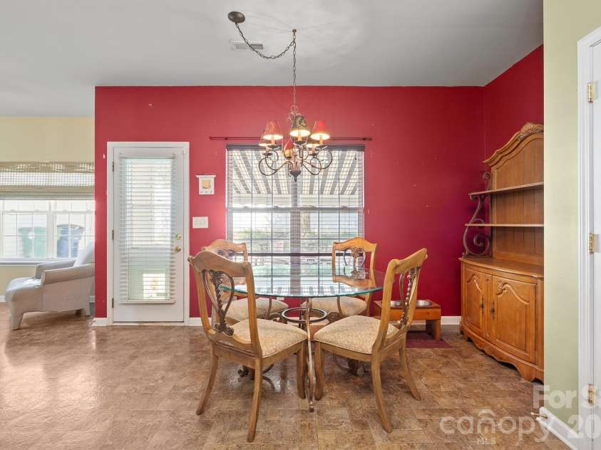 10919 Shelly Renee Drive, Cornelius, NC 28031.  MLS# CAR4431965, YatesRealty ID 56996. 