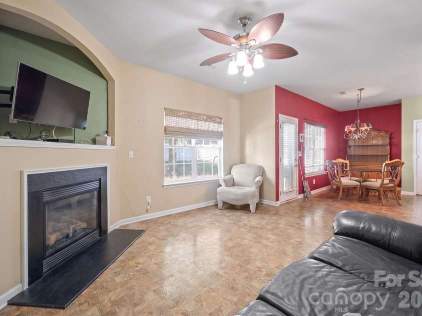 10919 Shelly Renee Drive, Cornelius, NC 28031.  MLS# CAR4431965, YatesRealty ID 56996. 