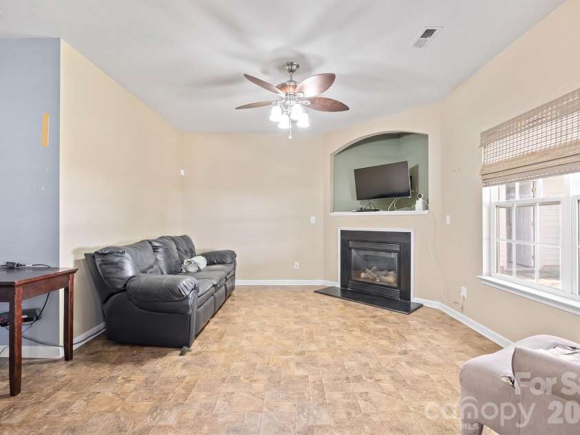 10919 Shelly Renee Drive, Cornelius, NC 28031.  MLS# CAR4431965, YatesRealty ID 56996. 
