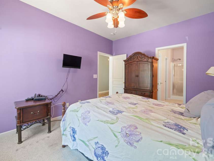10919 Shelly Renee Drive, Cornelius, NC 28031.  MLS# CAR4431965, YatesRealty ID 56996. 