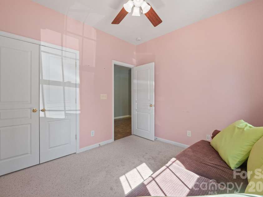 10919 Shelly Renee Drive, Cornelius, NC 28031.  MLS# CAR4431965, YatesRealty ID 56996. 