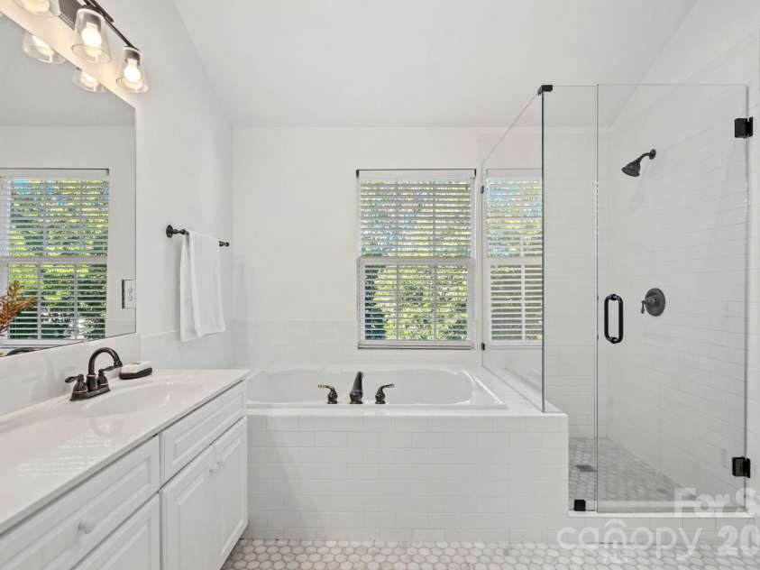 15744 Trenton Place Road, Huntersville, NC 28078.  MLS# CAR4431973, YatesRealty ID 56997. 