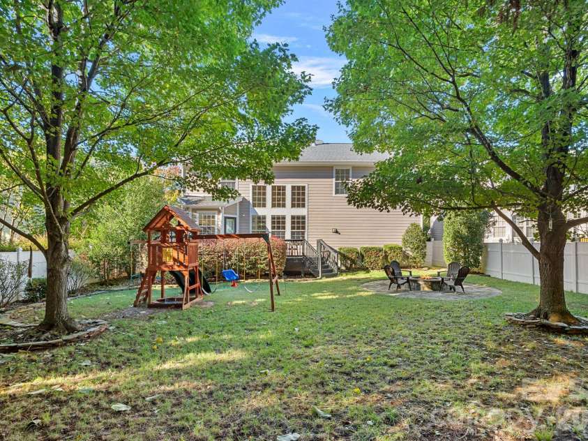 15744 Trenton Place Road, Huntersville, NC 28078.  MLS# CAR4431973, YatesRealty ID 56997. 