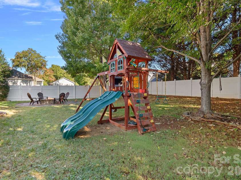15744 Trenton Place Road, Huntersville, NC 28078.  MLS# CAR4431973, YatesRealty ID 56997. 