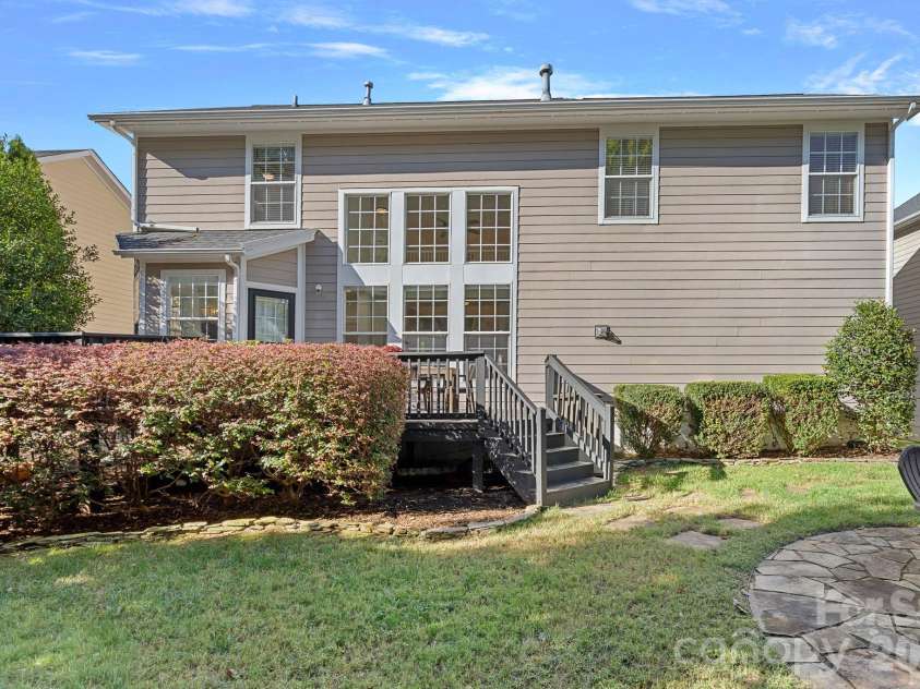 15744 Trenton Place Road, Huntersville, NC 28078.  MLS# CAR4431973, YatesRealty ID 56997. 