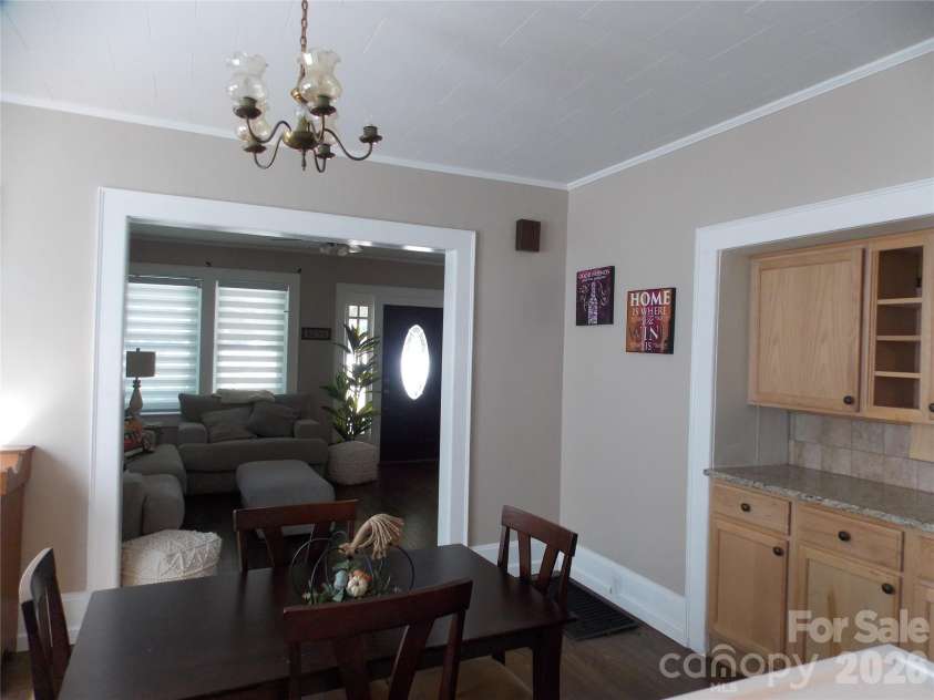 809 Grove Avenue, Lenoir, NC 28645.  MLS# CAR4431508, YatesRealty ID 56999. 