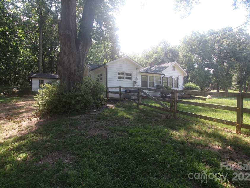 1257 Reese Roach Road, Rock Hill, SC 29730.  MLS# CAR4276630, YatesRealty ID 57. 