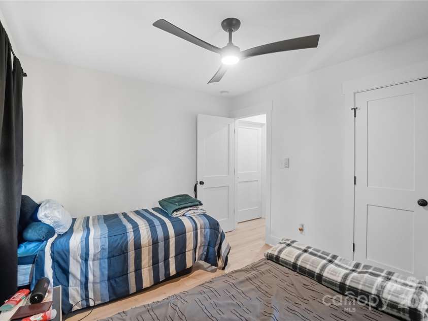 1620 Academy Street, Charlotte, NC 28205.  MLS# CAR4306339, YatesRealty ID 570. 