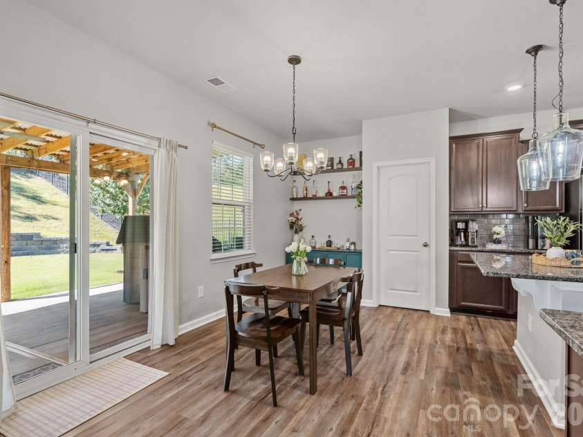 9325 Beecroft Valley Drive, Huntersville, NC 28078.  MLS# CAR4431447, YatesRealty ID 57000. 