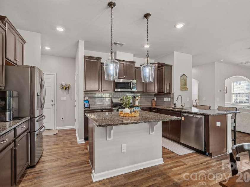9325 Beecroft Valley Drive, Huntersville, NC 28078.  MLS# CAR4431447, YatesRealty ID 57000. 