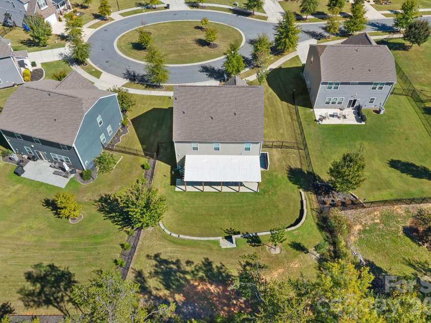 9325 Beecroft Valley Drive, Huntersville, NC 28078.  MLS# CAR4431447, YatesRealty ID 57000. 