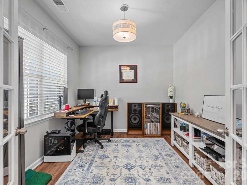 9325 Beecroft Valley Drive, Huntersville, NC 28078.  MLS# CAR4431447, YatesRealty ID 57000. Main Level Office