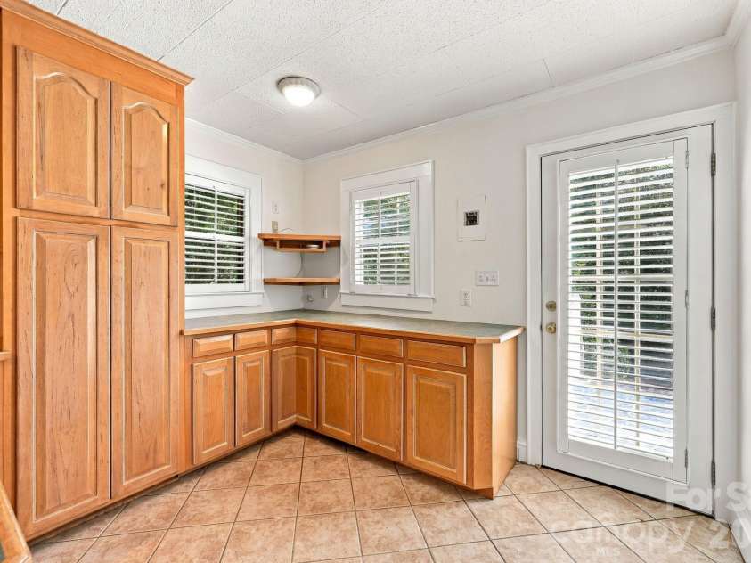 2205 Pennsylvania Avenue, Kannapolis, NC 28083.  MLS# CAR4431254, YatesRealty ID 57002. 