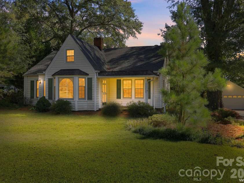 2205 Pennsylvania Avenue, Kannapolis, NC 28083.  MLS# CAR4431254, YatesRealty ID 57002. 