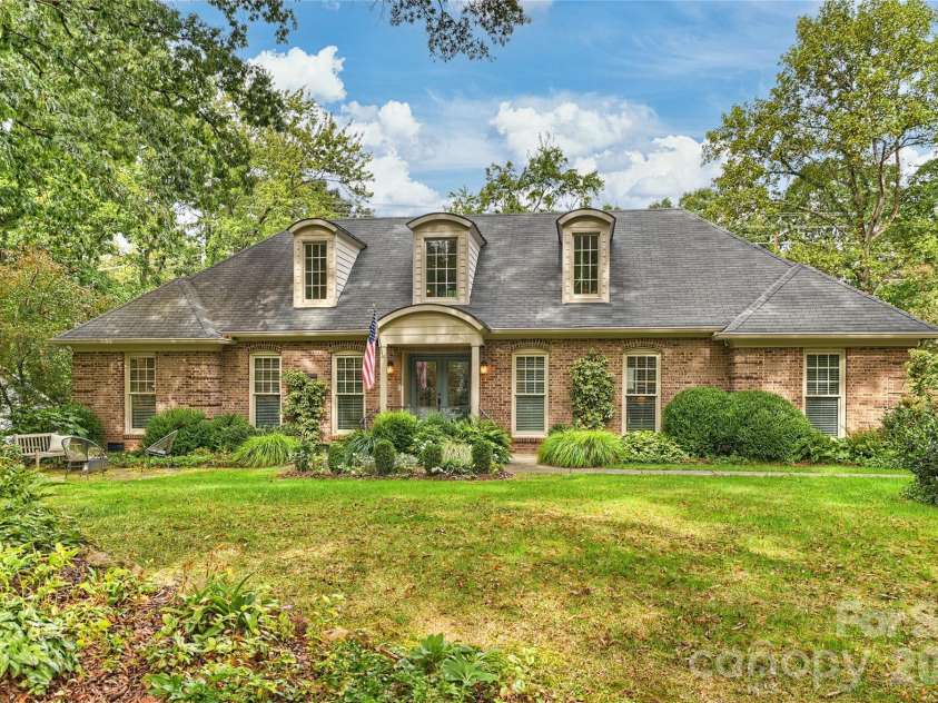 3632 Chevington Road, Charlotte, NC 28226.  MLS# CAR4431226, YatesRealty ID 57004. 