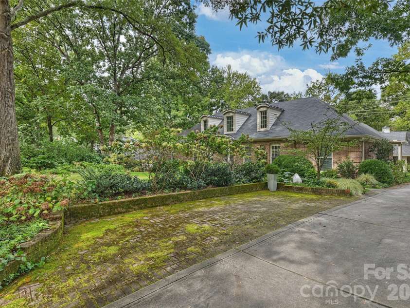 3632 Chevington Road, Charlotte, NC 28226.  MLS# CAR4431226, YatesRealty ID 57004. 