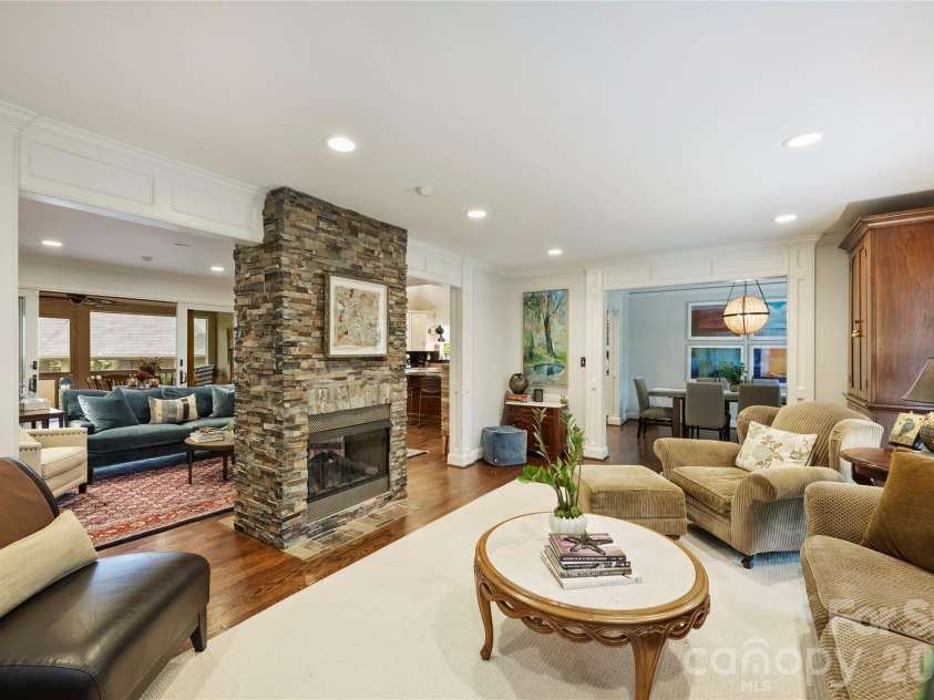 3632 Chevington Road, Charlotte, NC 28226.  MLS# CAR4431226, YatesRealty ID 57004. 