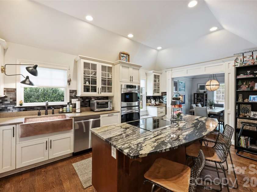 3632 Chevington Road, Charlotte, NC 28226.  MLS# CAR4431226, YatesRealty ID 57004. 