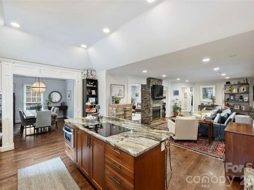 3632 Chevington Road, Charlotte, NC 28226.  MLS# CAR4431226, YatesRealty ID 57004. 