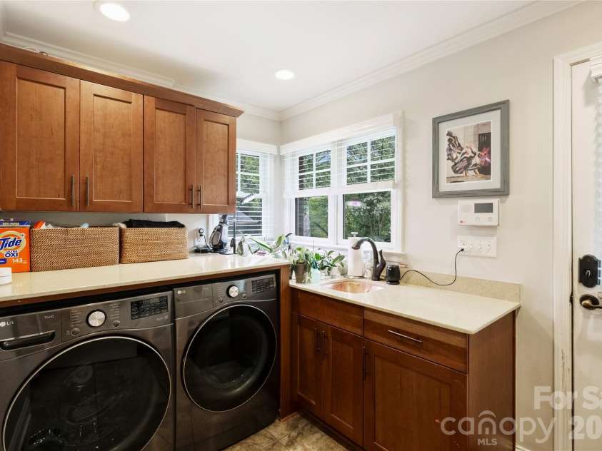 3632 Chevington Road, Charlotte, NC 28226.  MLS# CAR4431226, YatesRealty ID 57004. 