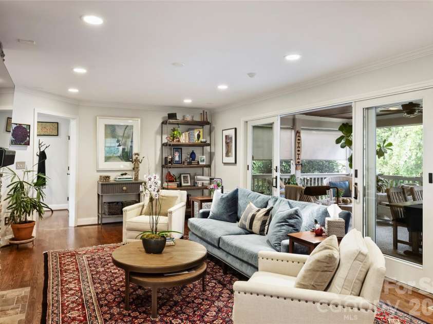 3632 Chevington Road, Charlotte, NC 28226.  MLS# CAR4431226, YatesRealty ID 57004. 