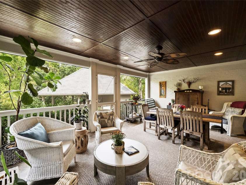 3632 Chevington Road, Charlotte, NC 28226.  MLS# CAR4431226, YatesRealty ID 57004. 